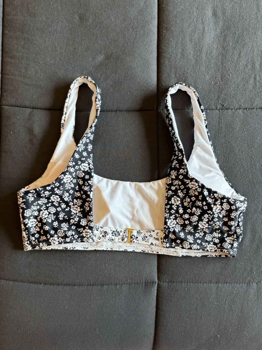 Cyn & Luca Padded Scoop Neck Black & White Floral Bikini Top Medium